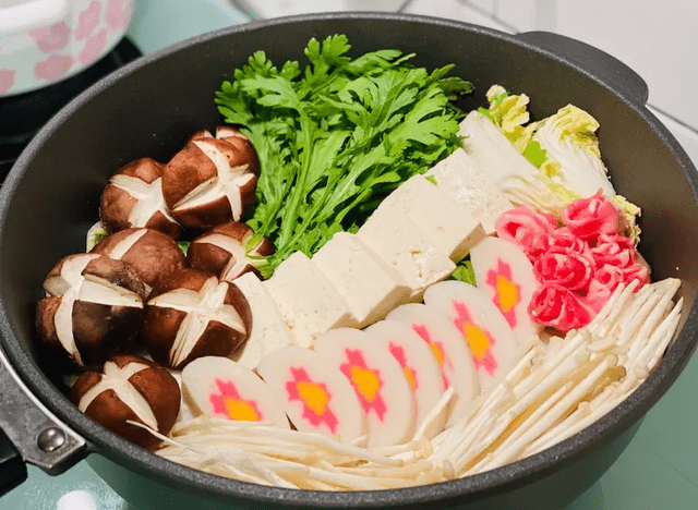 叔教你酱汁调法只需几样食材比卖的好吃凯发K8国际娱乐日式寿喜锅轻松做大(图5)