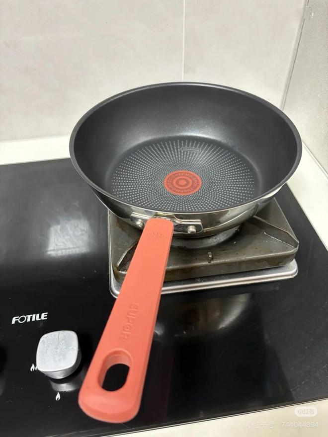 不做饭的年轻人“撂倒”?凯发app网站百亿巨头被(图1) 不做饭的年轻人“撂倒”?凯发app网站百亿巨头被(图1)